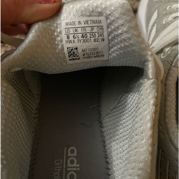 Adidas Ortholite tennis shoes women’s size 8 - like new condition - Picture 3 of 6